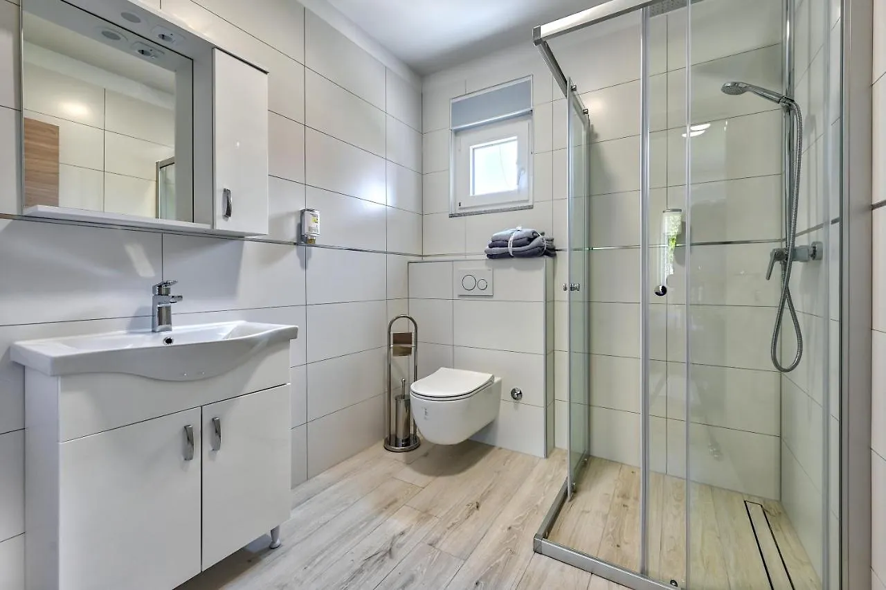 Holiday House Mirna With Swimming Pool And Jacuzzi Pula Croácia