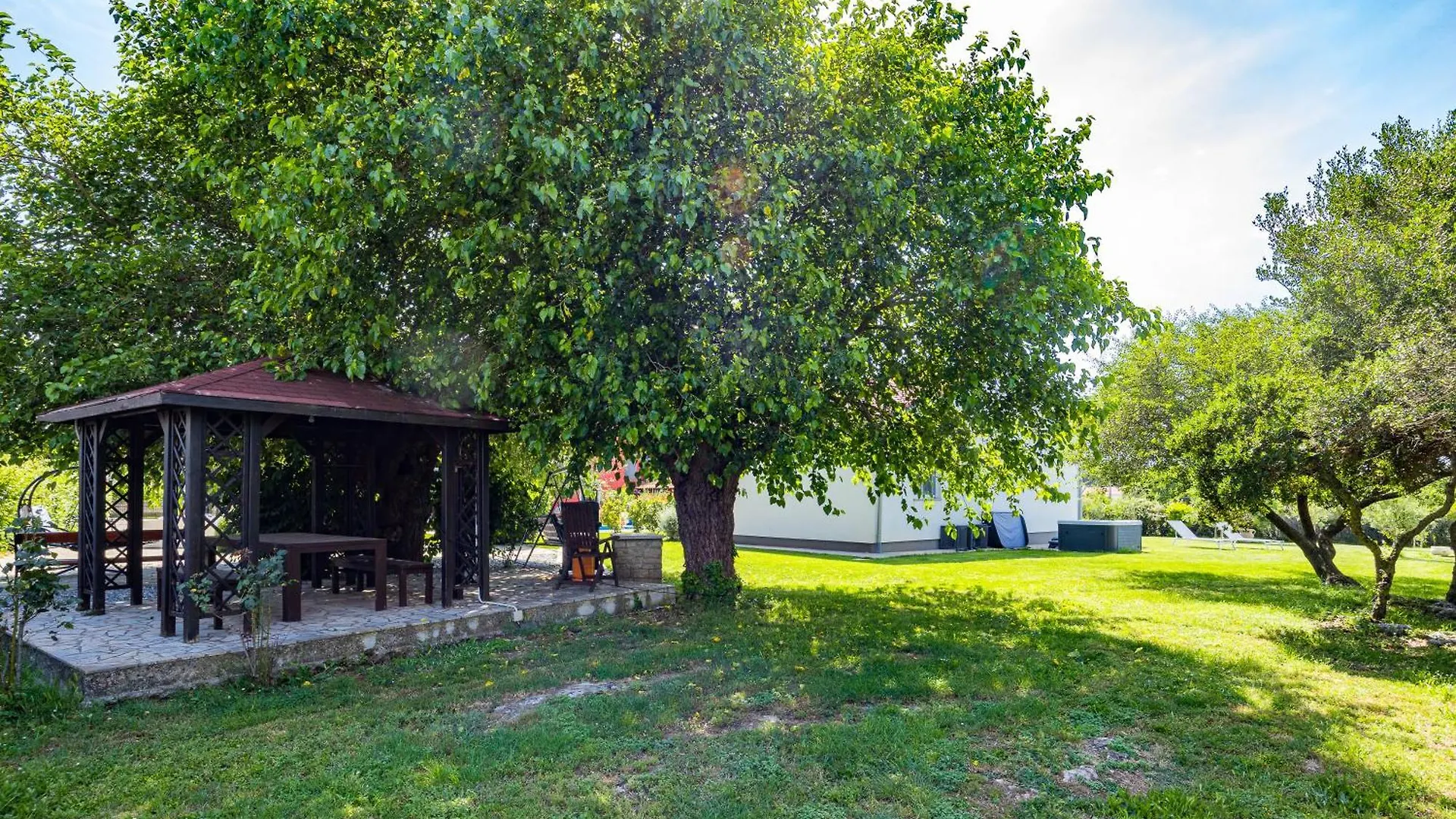 Holiday House Mirna With Swimming Pool And Jacuzzi Pula 0*,  Croácia